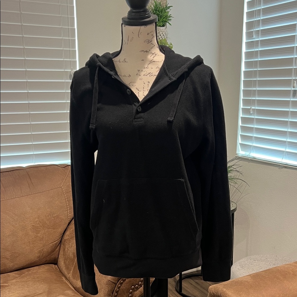 🍀Banana Republic Black V-Neck Sweater
